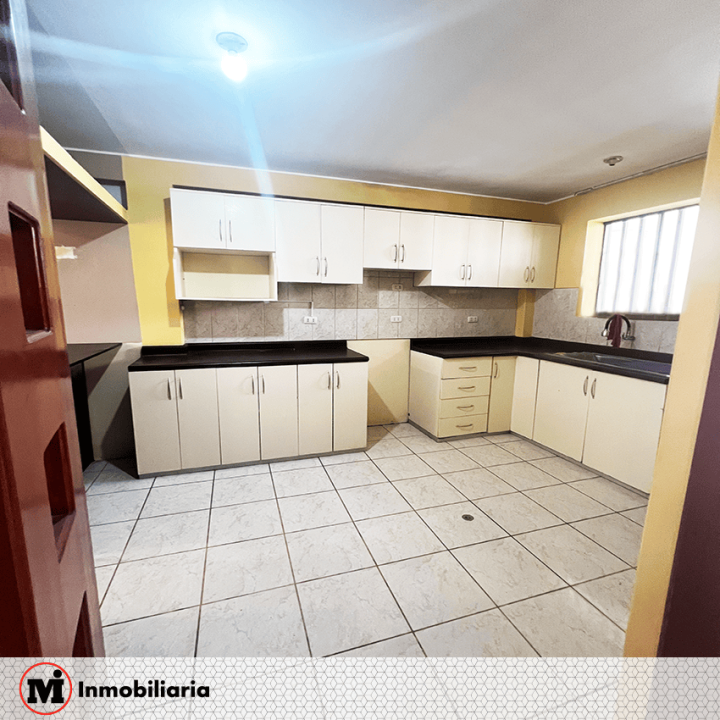 2430 Av. San Carlos, Huancayo, 0 , 4 Habitaciones Habitaciones,4 BathroomsBathrooms,Casas,En Venta,Condominio San Carlos,Av. San Carlos ,0,1083