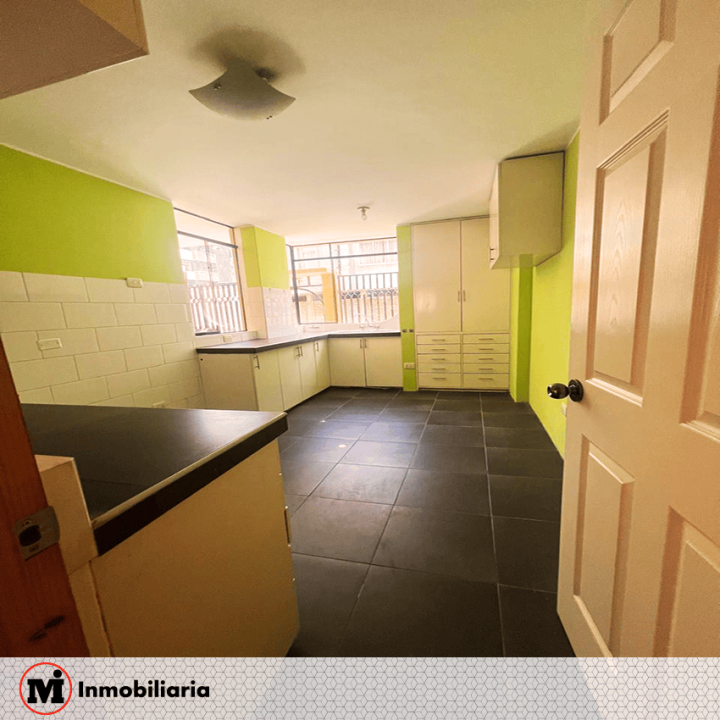 Mz B - 7 JIRÓN LAS CIGÜEÑAS - URB. CORONA DEL FRAILE, Huancayo, 0 , 4 Habitaciones Habitaciones,2 BathroomsBathrooms,Casas,En Venta,JIRÓN LAS CIGÜEÑAS - URB. CORONA DEL FRAILE,0,1100